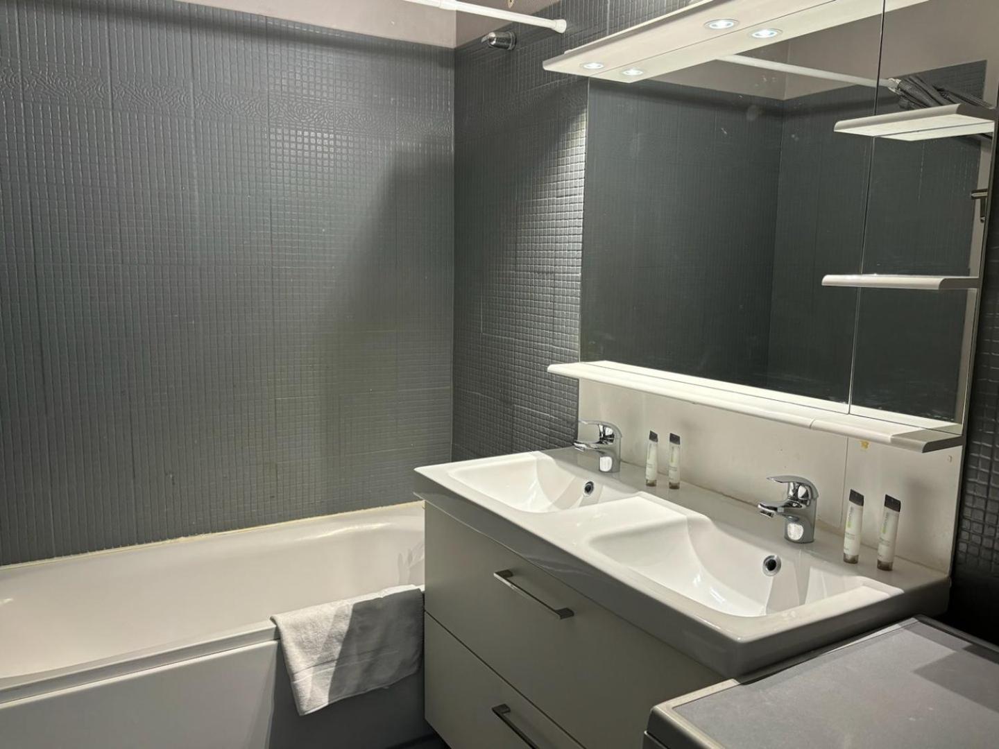 Apartment Bordeaux Merignac ภายนอก รูปภาพ